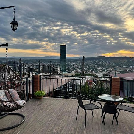 9 Borbalo Street Apartment With Terrace Tbiliszi Kültér fotó