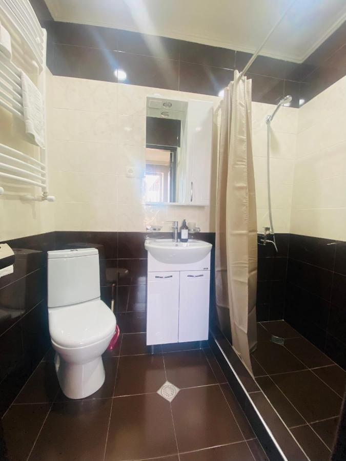 9 Borbalo Street Apartment With Terrace Tbiliszi Kültér fotó