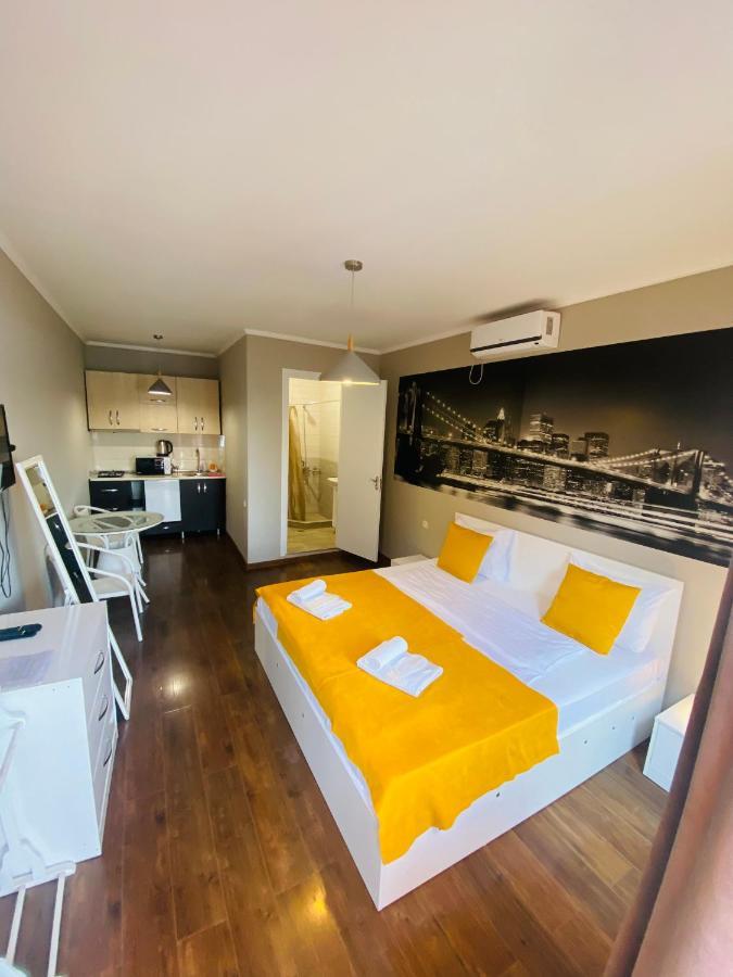 9 Borbalo Street Apartment With Terrace Tbiliszi Kültér fotó