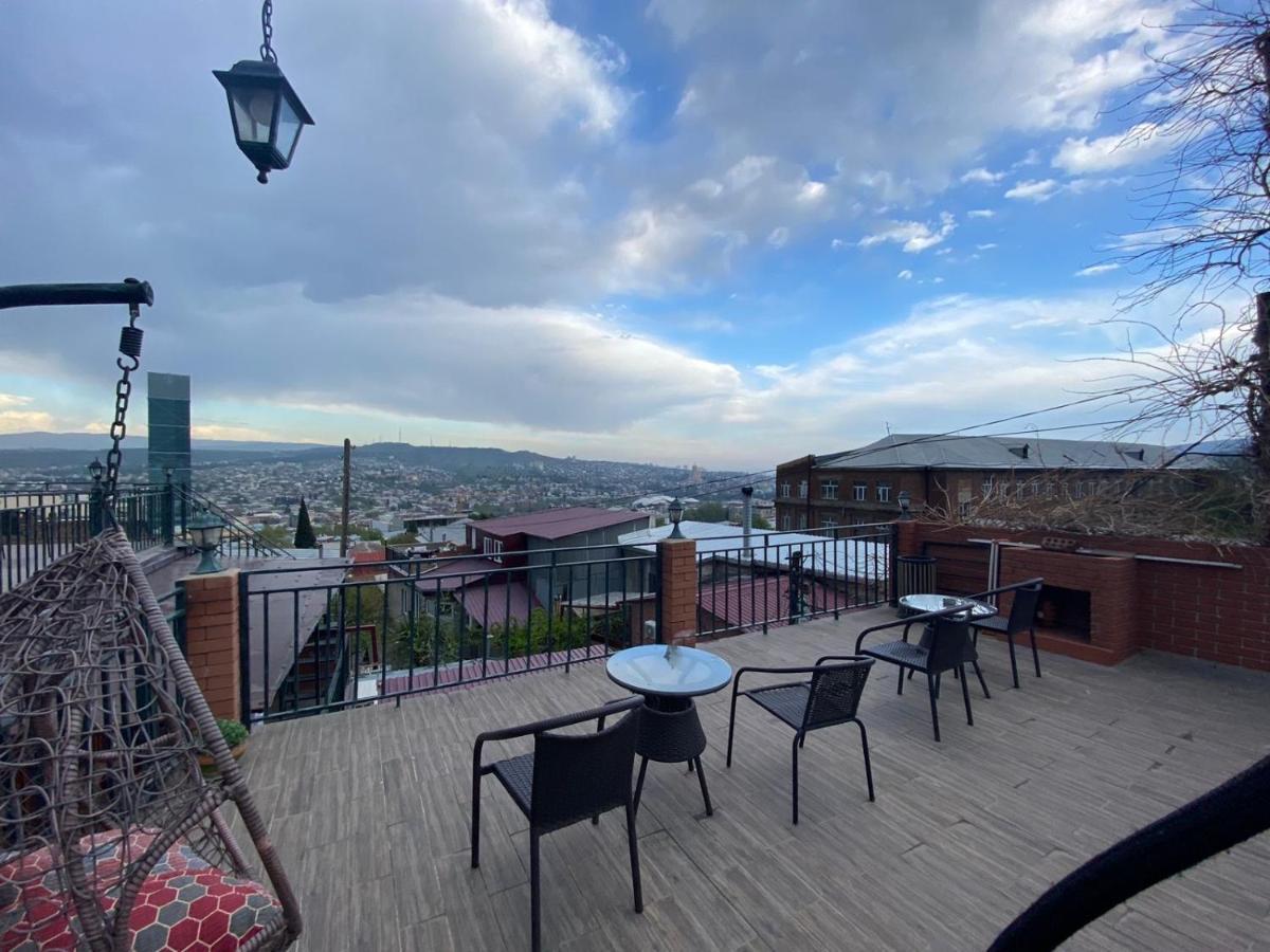 9 Borbalo Street Apartment With Terrace Tbiliszi Kültér fotó