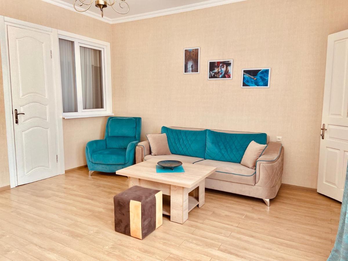 9 Borbalo Street Apartment With Terrace Tbiliszi Kültér fotó