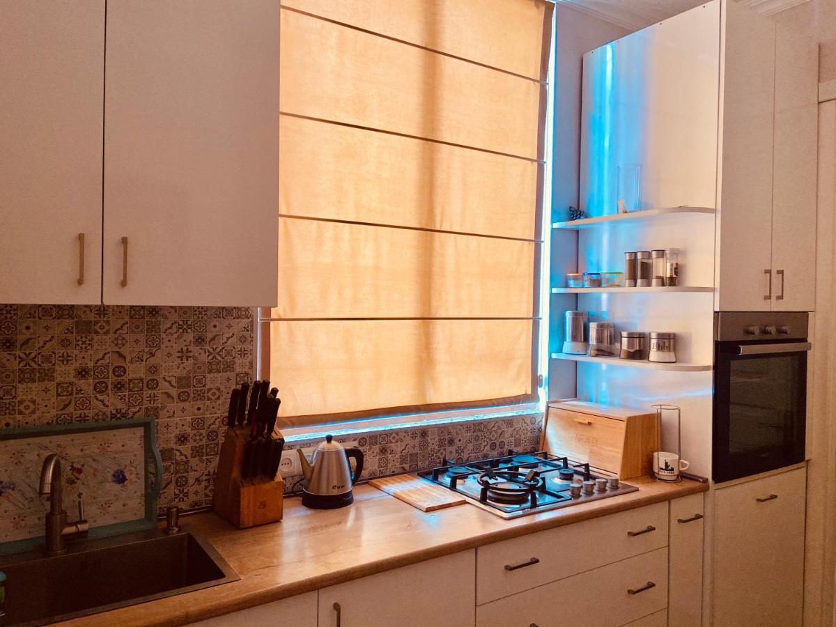 9 Borbalo Street Apartment With Terrace Tbiliszi Kültér fotó