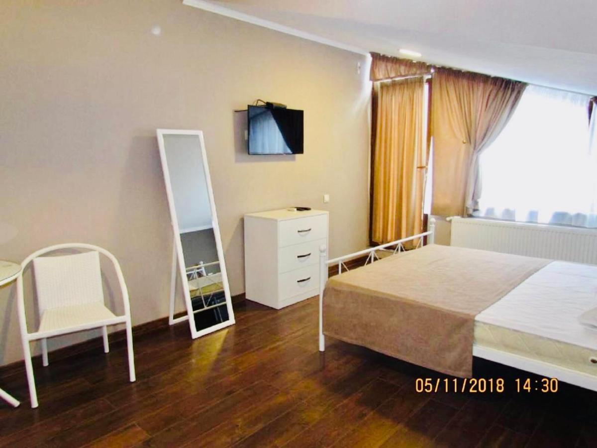 9 Borbalo Street Apartment With Terrace Tbiliszi Kültér fotó